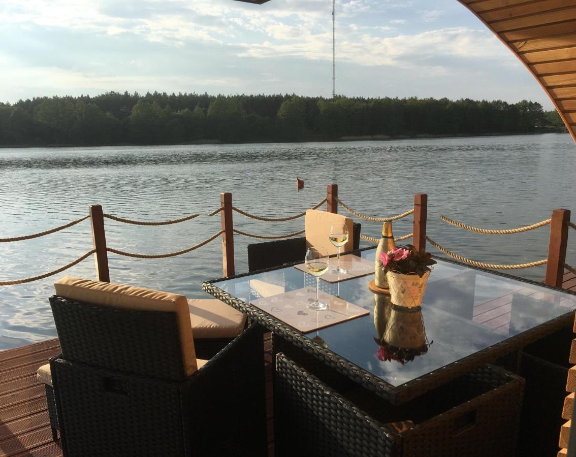 Houseboat Slesin Hotel Buitenkant foto
