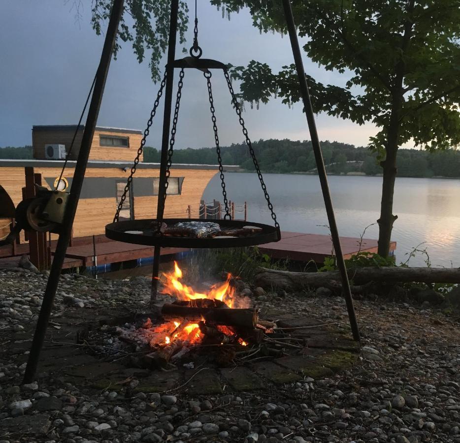 Houseboat Slesin Hotel Buitenkant foto